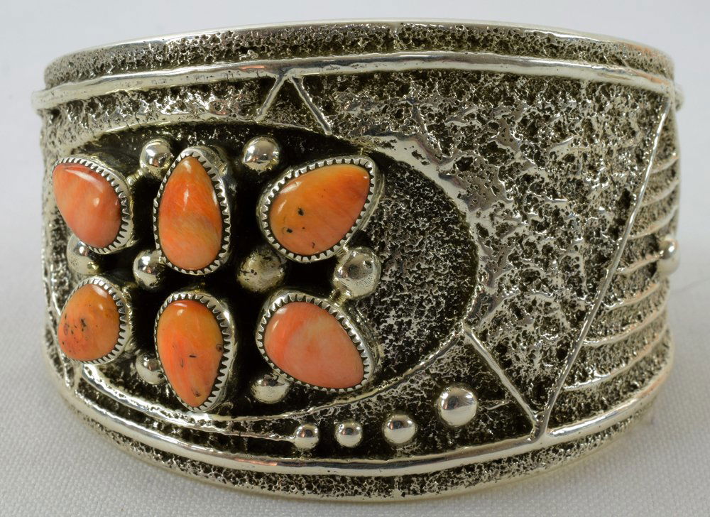 D. Arviso Sterling Tufa Cast Spiny Oyster Bracelet (1 of 4)