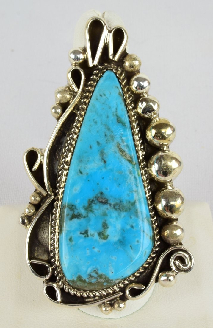 Navajo, Ray Nez, Sterling Kingman Turquoise large Ring (1 of 3)