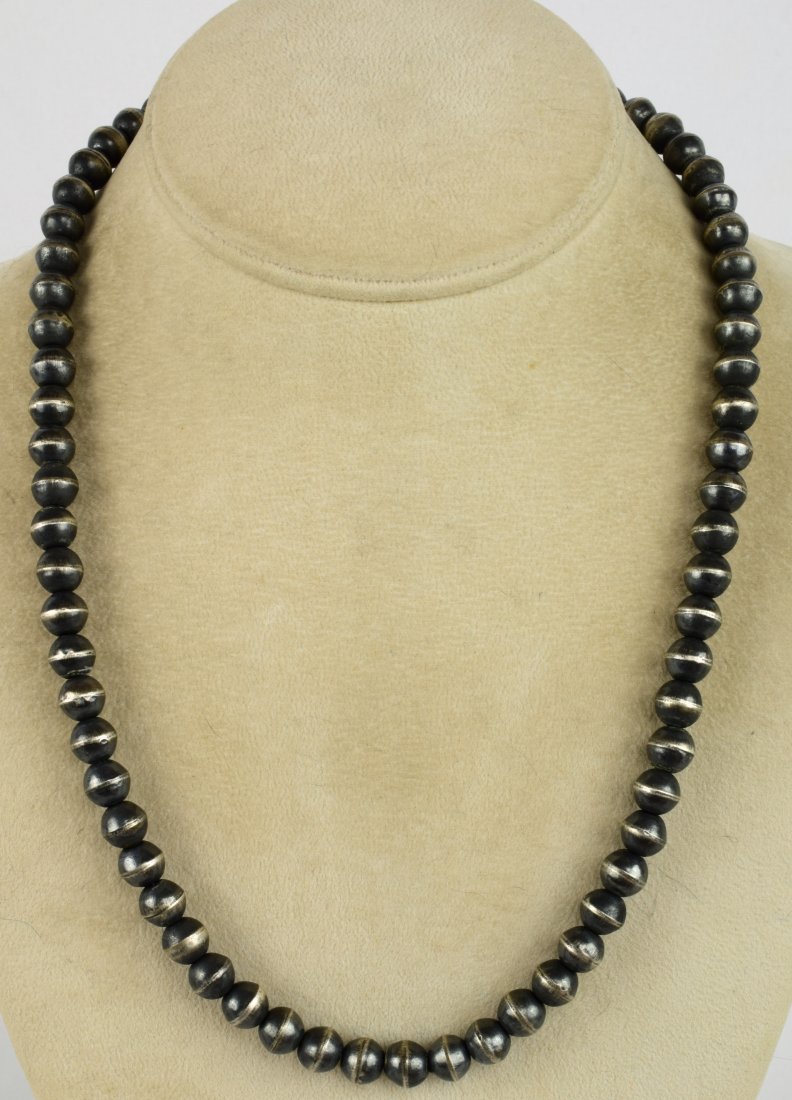 Native American Bench Bead Necklace 20 in. (1 of 5)