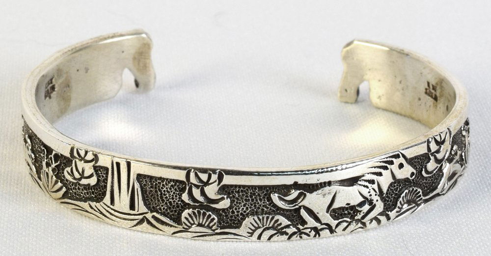 Lloyd Becenti Sterling Inside/Out Storyteller Horse Cuf (1 of 6)