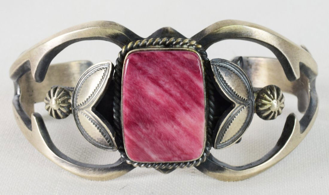 Martha Cayatineto Purple Spiny Oyster Cuff Bracelet (1 of 4)