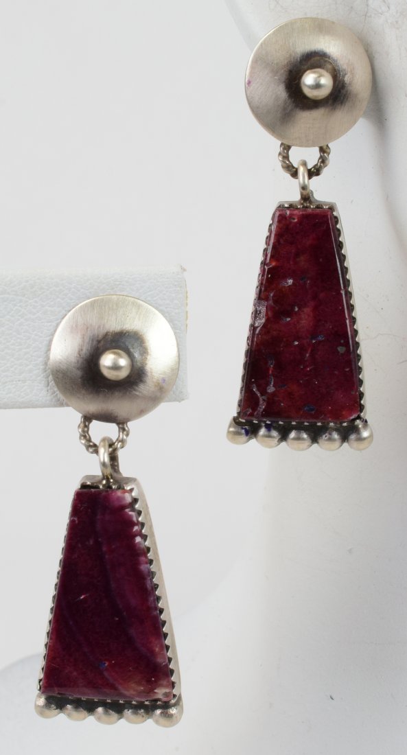 Salena Warner Sterling Purple Spiny Oyster Earrings: Fore pierced ears these earrings measure 1.75 inches in length. They have a Satin finish Sterling piece on the ear lobe and drop the the Spiny Oyster below. Sterling Silver and Hallmarked. Weigh 14.9 