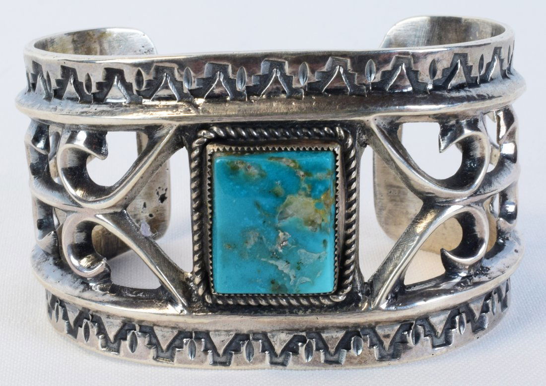 Navajo Sterling Pilot Mtn. Turquoise Bracelet (1 of 6)