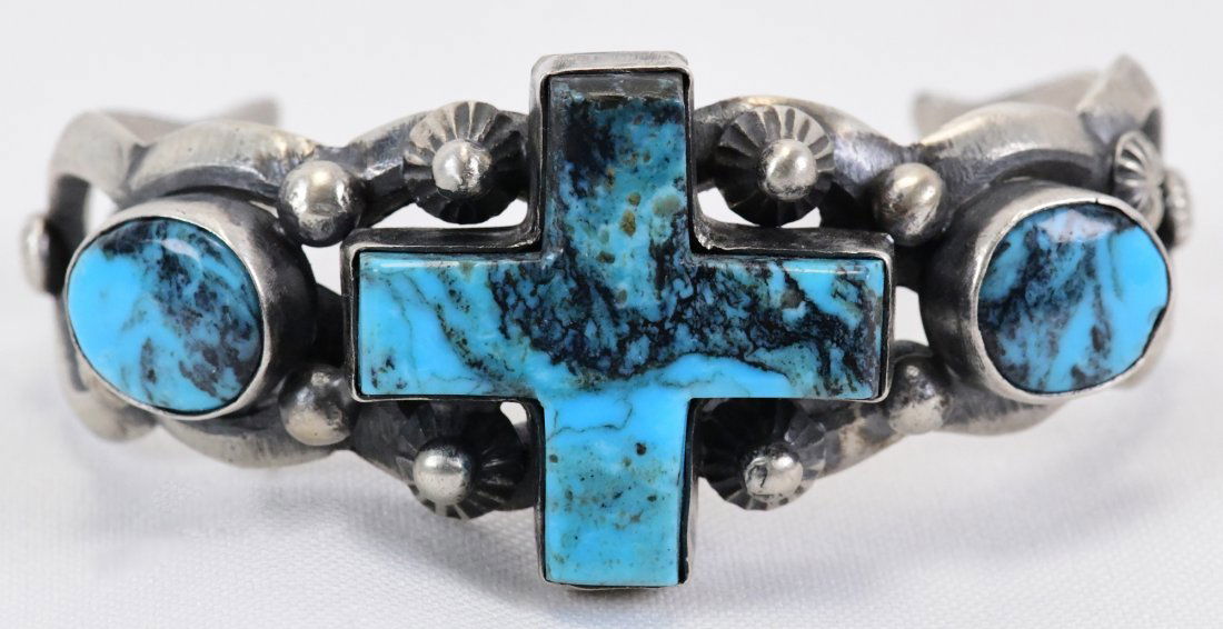 Chimney Butte Kingman Turquoise Cross Bracelet (1 of 4)