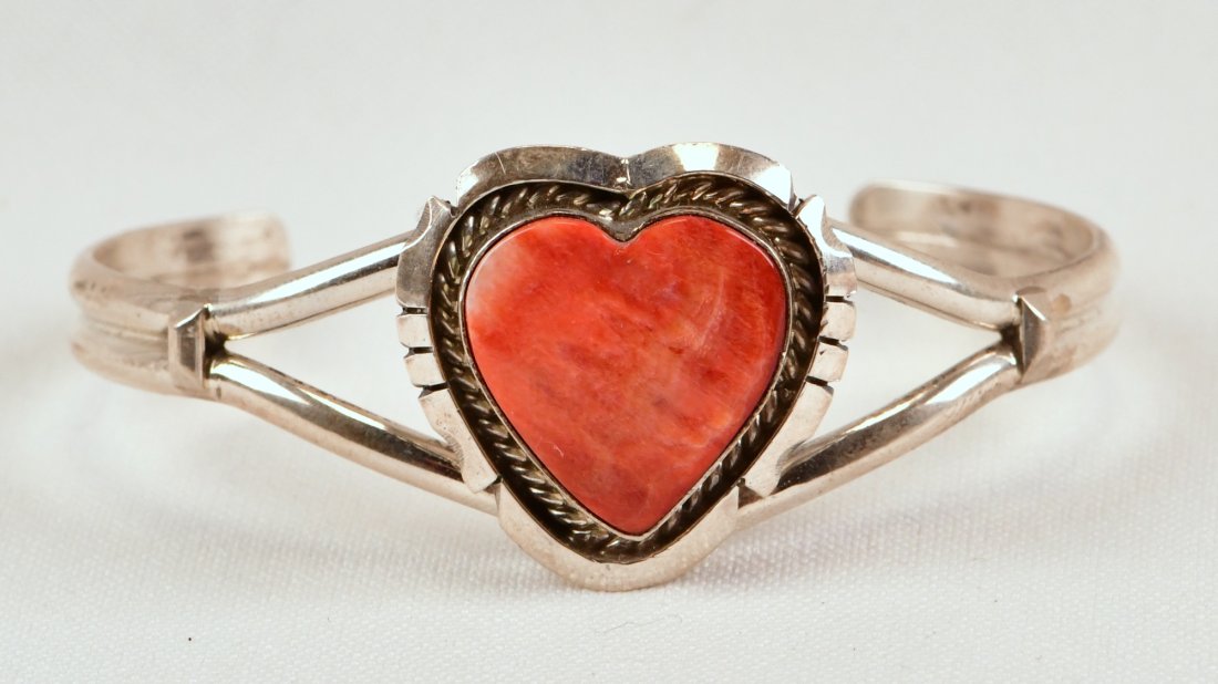 Native American Heart Shape Spiny Oyster Cuff Bracelet (1 of 3)