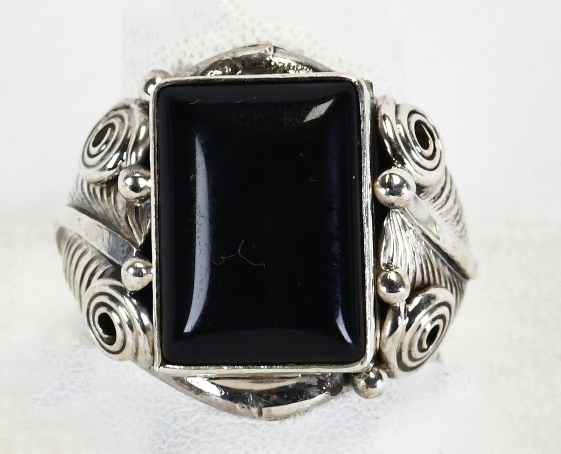 Navajo Sterling Silver Ornate Black Onyx Ring (1 of 5)