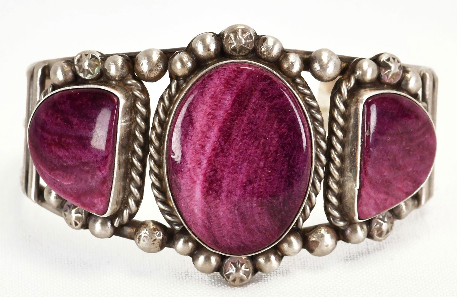 Augustine Largo Sterling Heavy Gauge Spiny Oyster Cuff Bracelet (1 of 5)