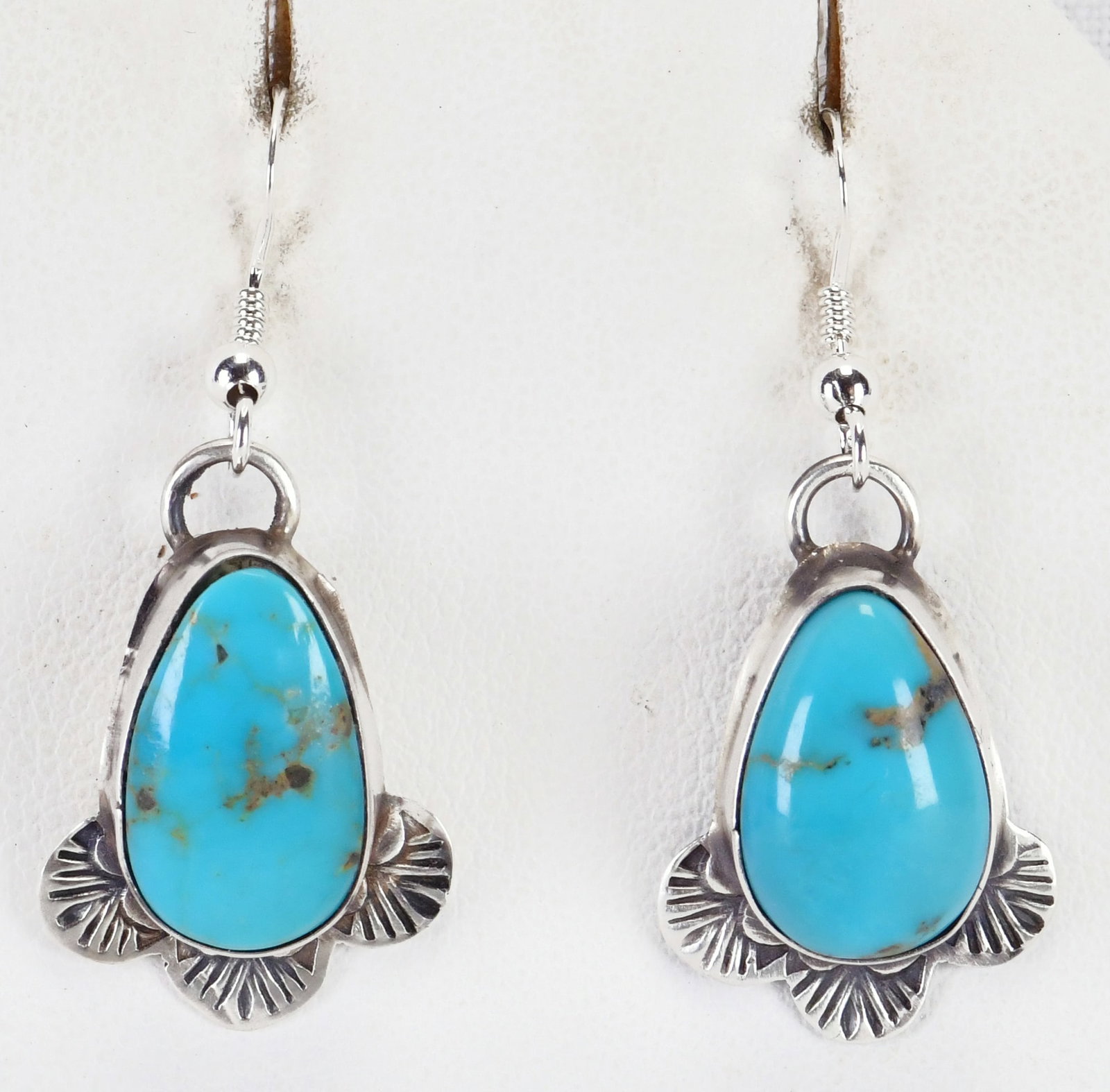 Native American Vintage Sterling Silver Kingman Turquoise Earrings: Sterling Silver| Native American Vintage Sterling Silver Kingman Turquoise Earrings| Genuine Kingman Turquoise| Measure 1.5" Long x 1/2" Wide| Unsigned| Weigh 6.2 Grams| Native American, Navajo, South