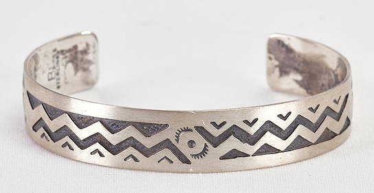 Important Vintage Native American Navajo Lee Bennett Smithsonian Sterling Silver Gold Bracelet Important Vintage Native American Navajo Lee Bennett Smithsonian Sterling Silver Gold Bracelet
