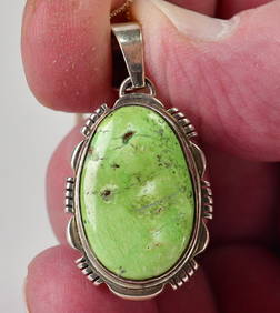 L. Yazzie Sterling Silver Gaspeite Pendant Necklace (1 of 4)