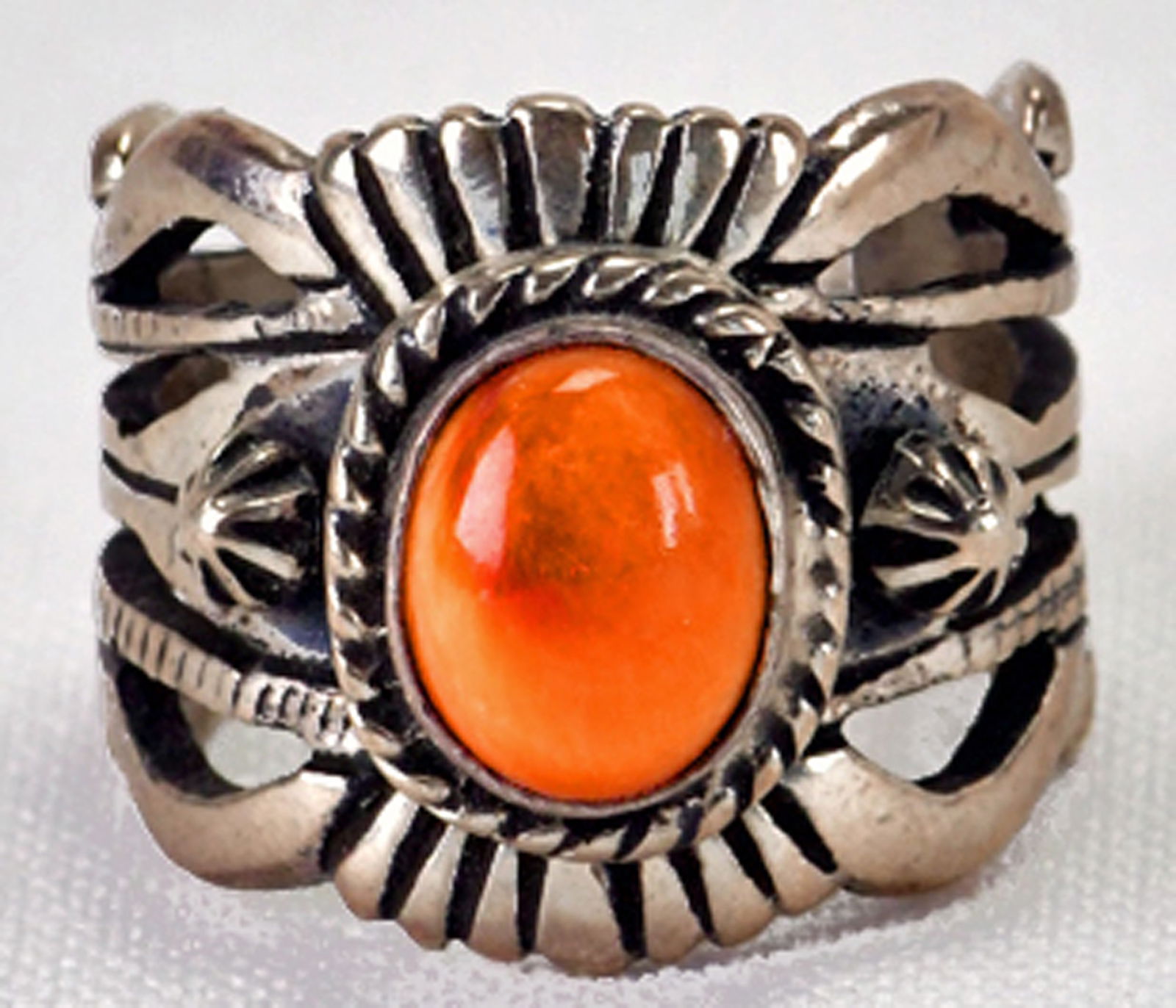 Russell Sam Sterling Silver Spiny Oyster Ring w/Ornate Band (1 of 4)