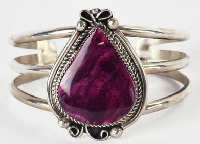 Leslie Nez Sterling Silver Purple Spiny Oyster Heart Cuff Bracelet
