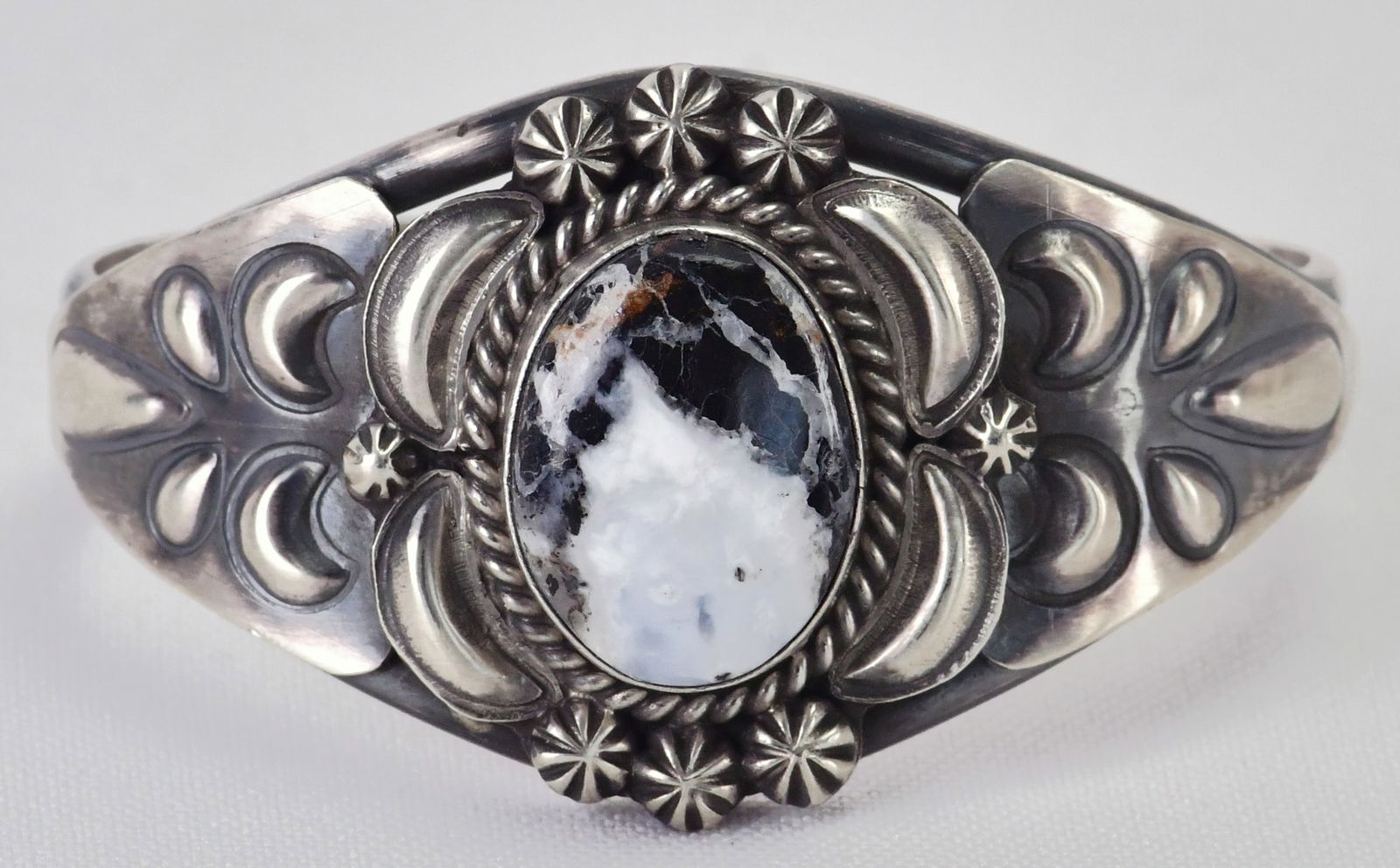 Ray Delgarito Sterling Silver White Buffalo Turquoise Repousse Cuff (1 of 5)