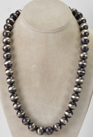 Michelle Jameson Handmade Sterling Bench Bead Navajo Pearl Necklace