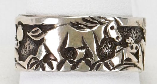L. Becenti Sterling Silver Horse Story Teller Ring - Size 10.5