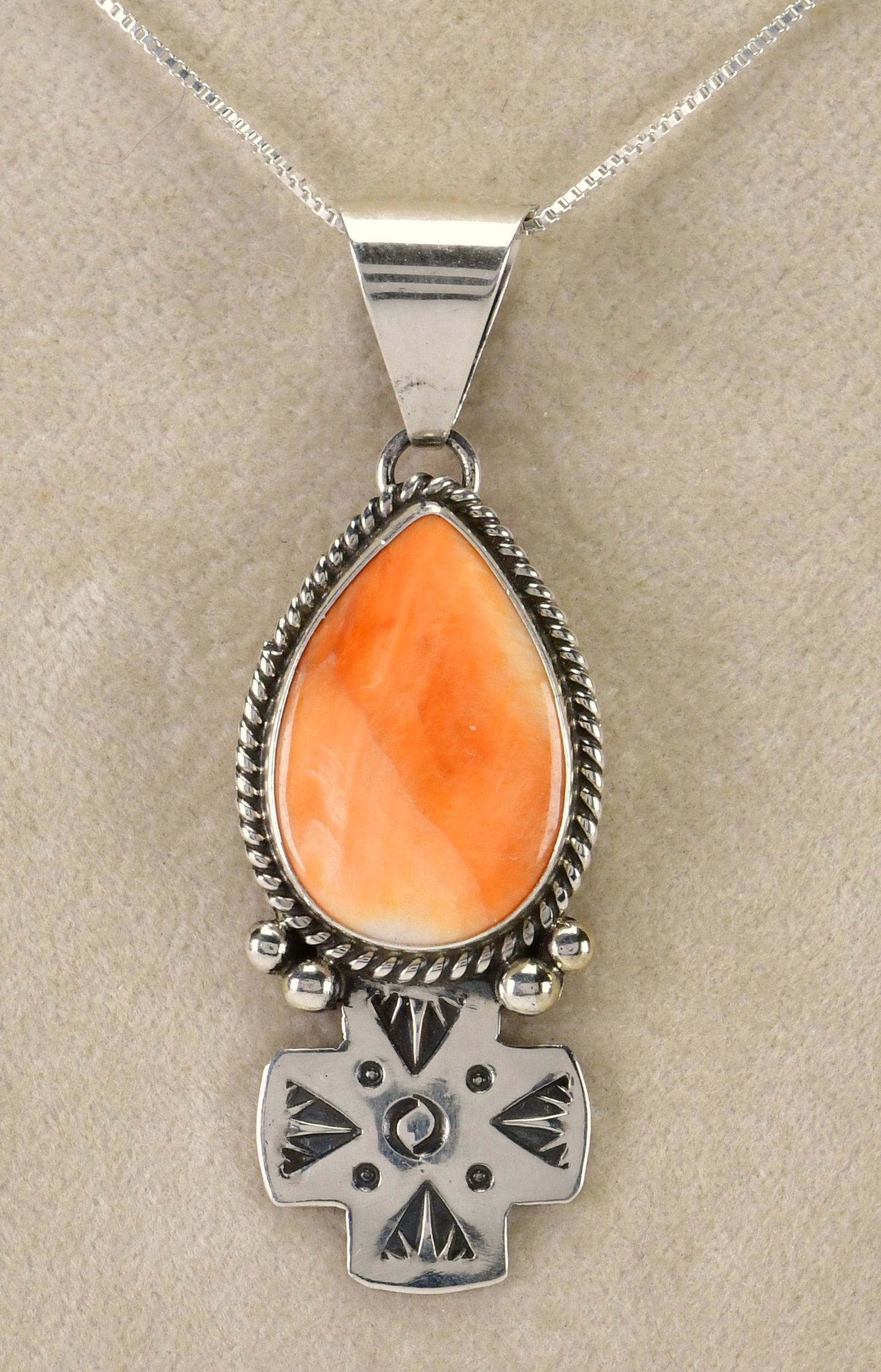 Navajo, C. Wylie Sterling Silver Spiny Oyster Pendant (1 of 4)