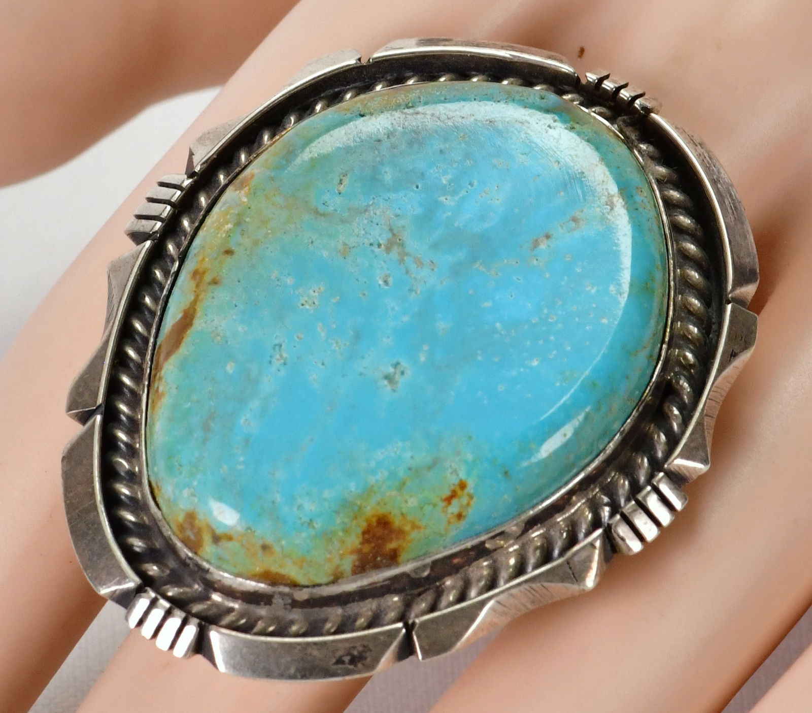 Eddie Secatero Sterling Silver Large Kingman Turquoise Ring - Size 7 (1 of 4)