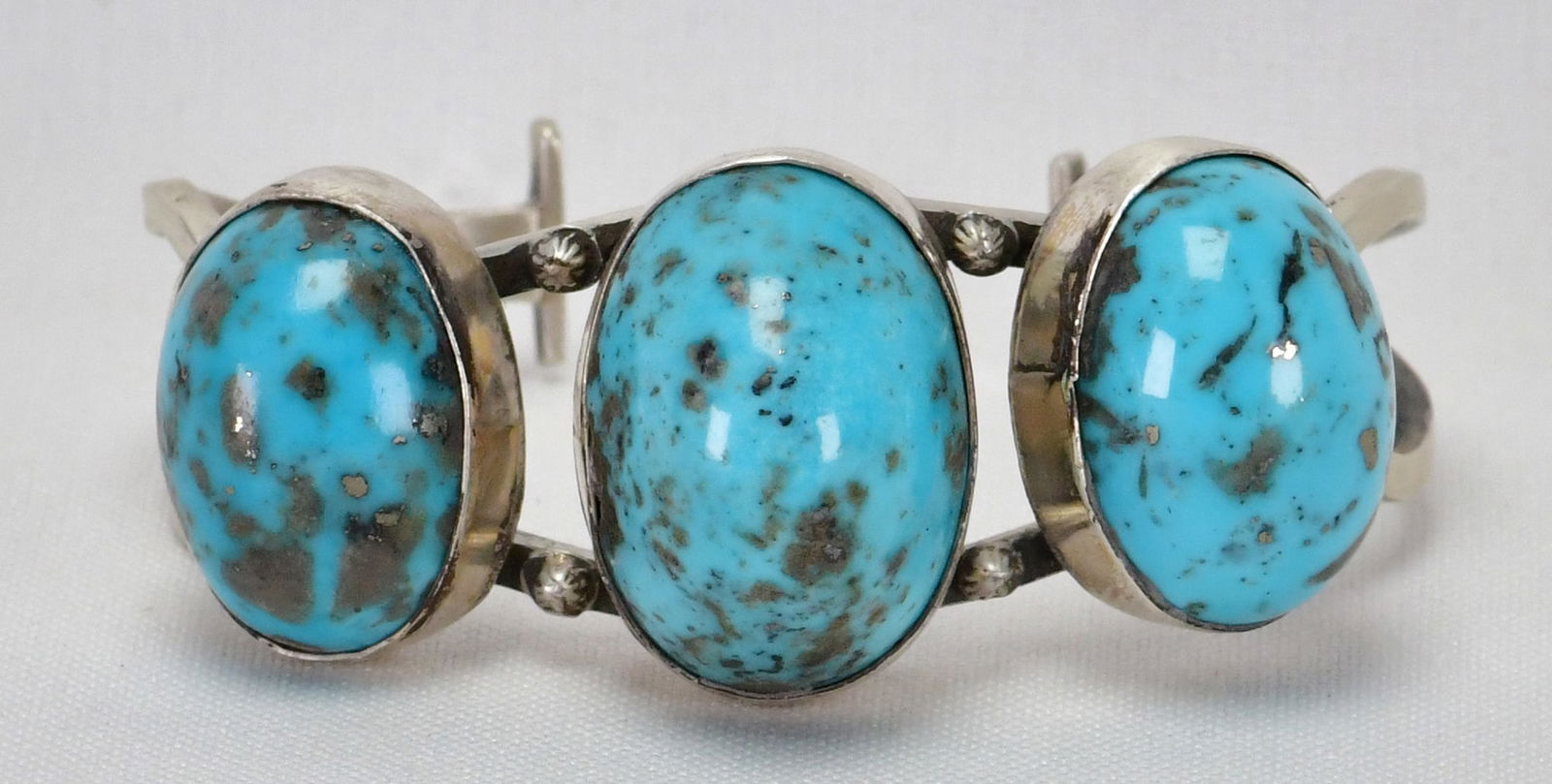 Emer Thompson Domed 3 Stone Pilot Mountain Turquoise Cuff Bracelet (1 of 4)