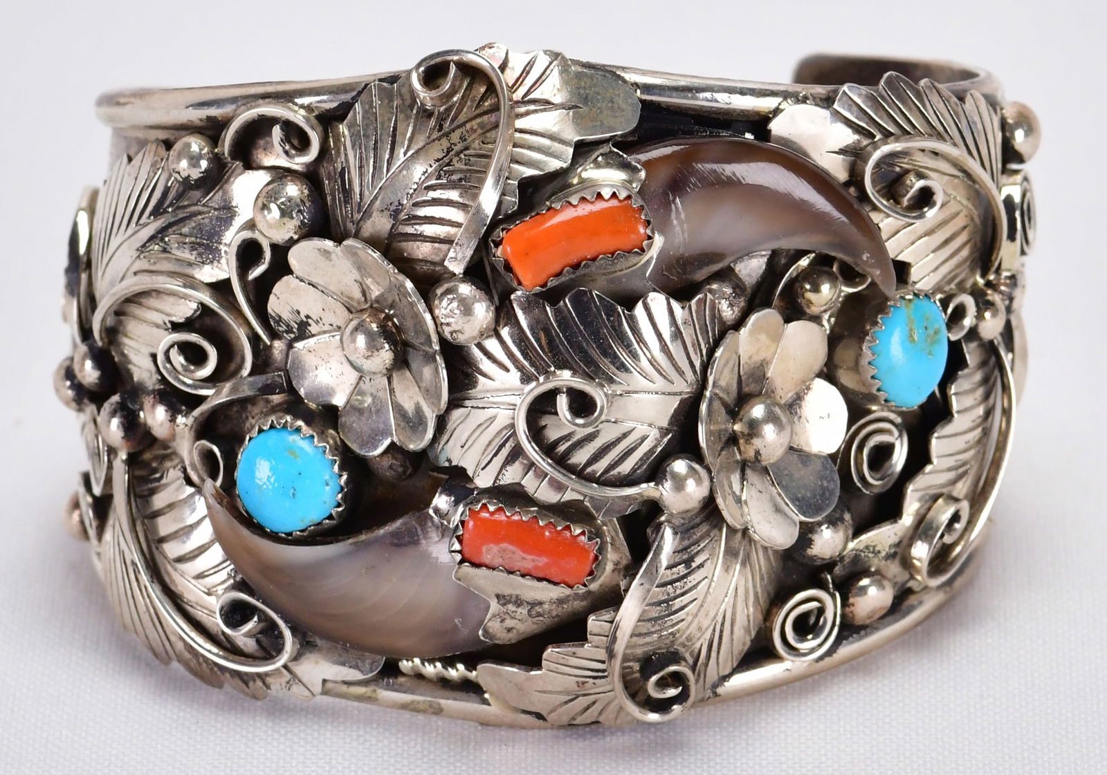 Navajo, Jerry Thompson Sterling Silver Wide Double Bear Claw Cuff Bracelet (1 of 6)