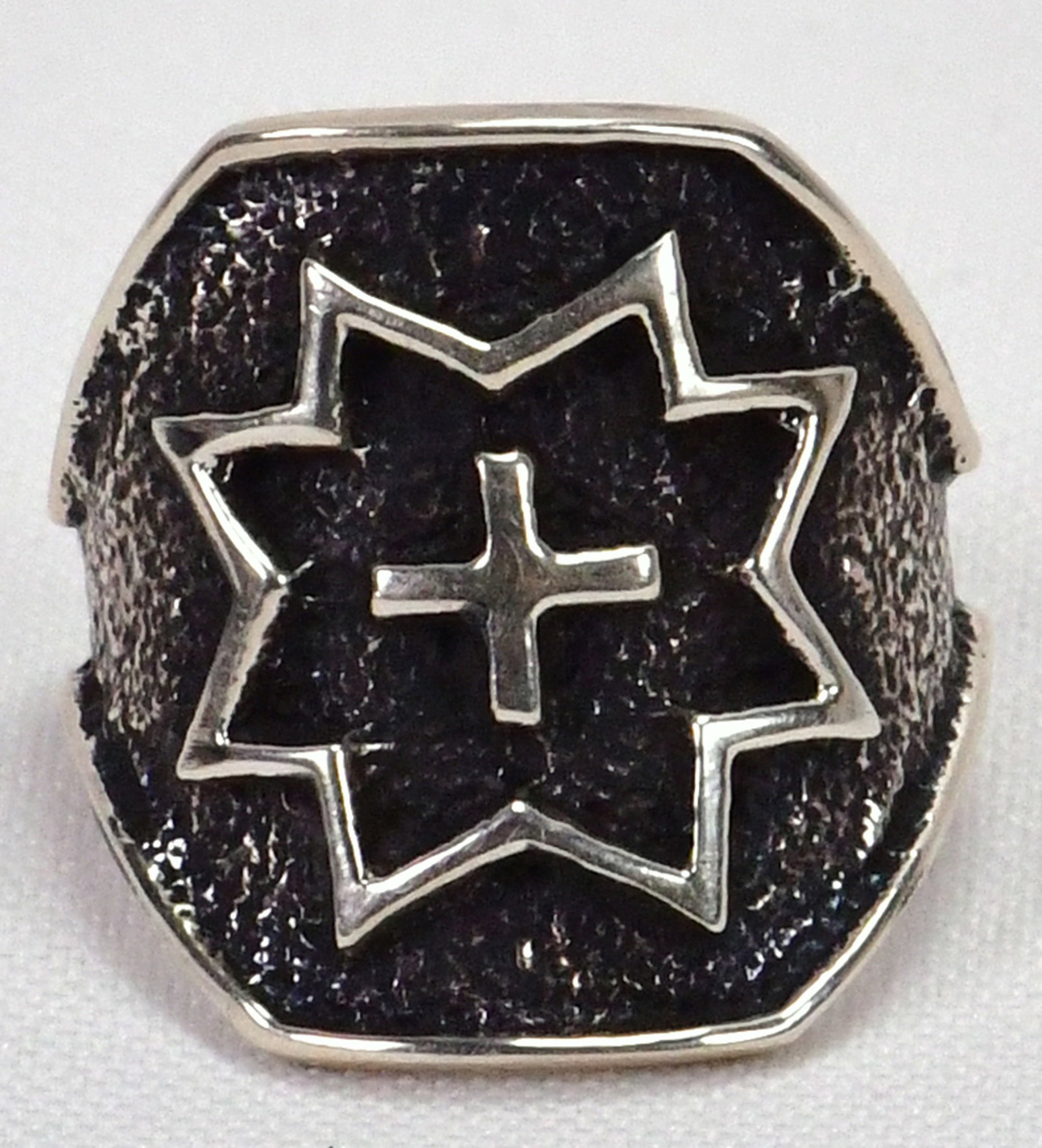 Aaron Anderson Sterling Silver Men's Tufa Cast Cross Ring - Size 9.5: Sterling Silver| Aaron Anderson Sterling Silver Men's Tufa Cast Cross Ring - All Sterling Silver| An Award Winning artist for Tufa Cast Work| Ring measures 1" Long x 1" Wide| Signed| Weighs 14 Grams|