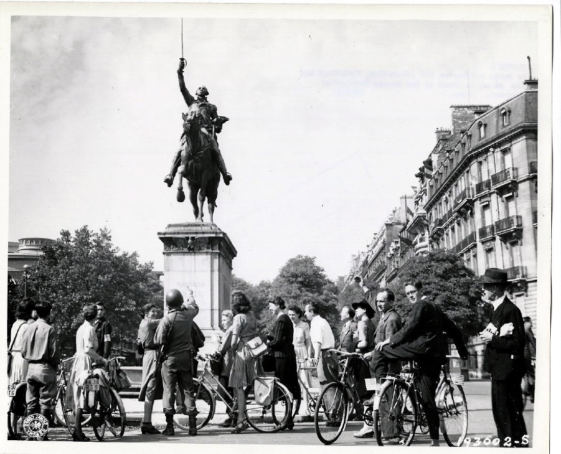 George Washington Monument, 8.26.1944, Paris France (1 of 3)