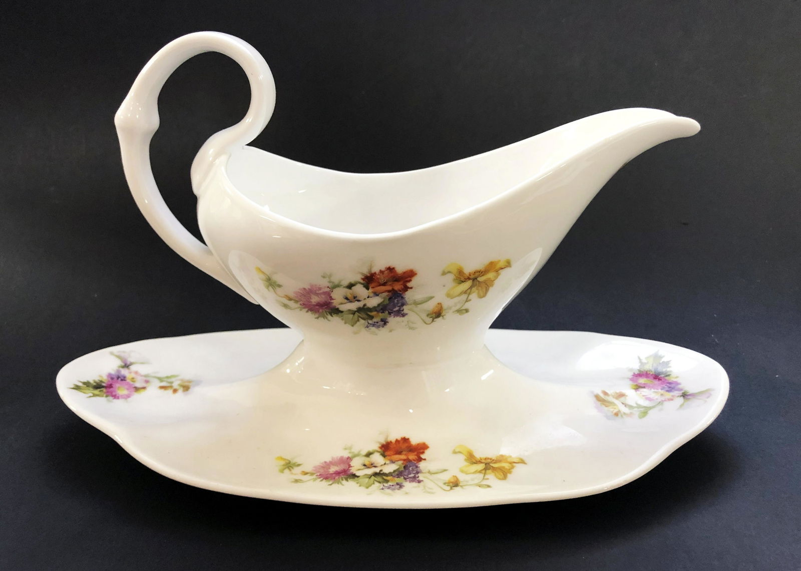 Kornilov Brothers Porcelain Gravy Boat 1890s Russia (1 of 13)