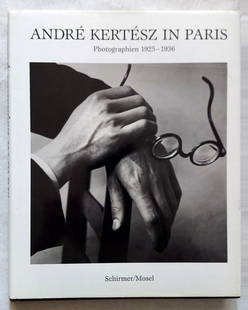 Andre Kertesz Photographien 1925-1936. 1992 Edition: Andre Kertesz Photographs 1925-1936, the Collection Donations at the French Ministry of Culture. Published by Schirmer-Mosel, 1992 Munchen. 192 Images, 139 duotone plates. Size 10 x 12 inches. In Germ