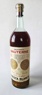 1947 Cresta Blanca Sauterne, 4/5 Qt, 12.5% ABV, California: 1947 Cresta Blanca Sauterne, Livermore CA. 4/5 quart, 12.5% ABV. 1889 Grand Prix Paris World Fair among the over 17,000 entries. 1909 Grand Prix Seattle Exposition. Top shoulder fill, no cloud. Cork t