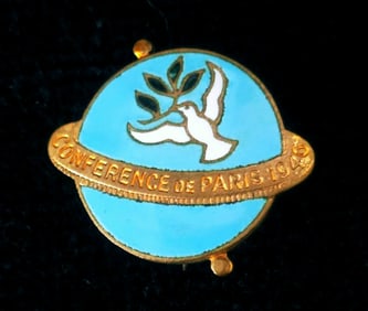 Cartier: 1946 Conference de Paris, Gold & Enamel Pin