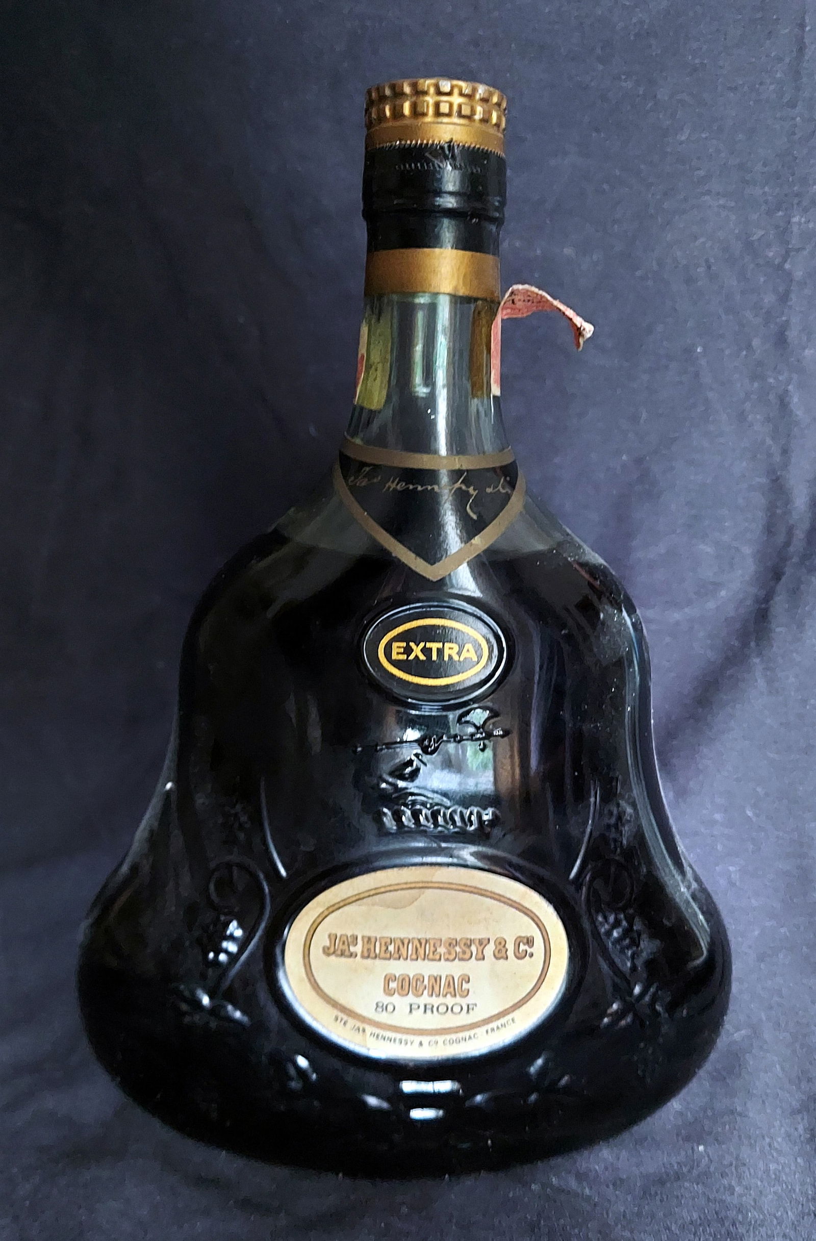 Hennessy Extra 4/5 Quart, 1970s (1 of 5)