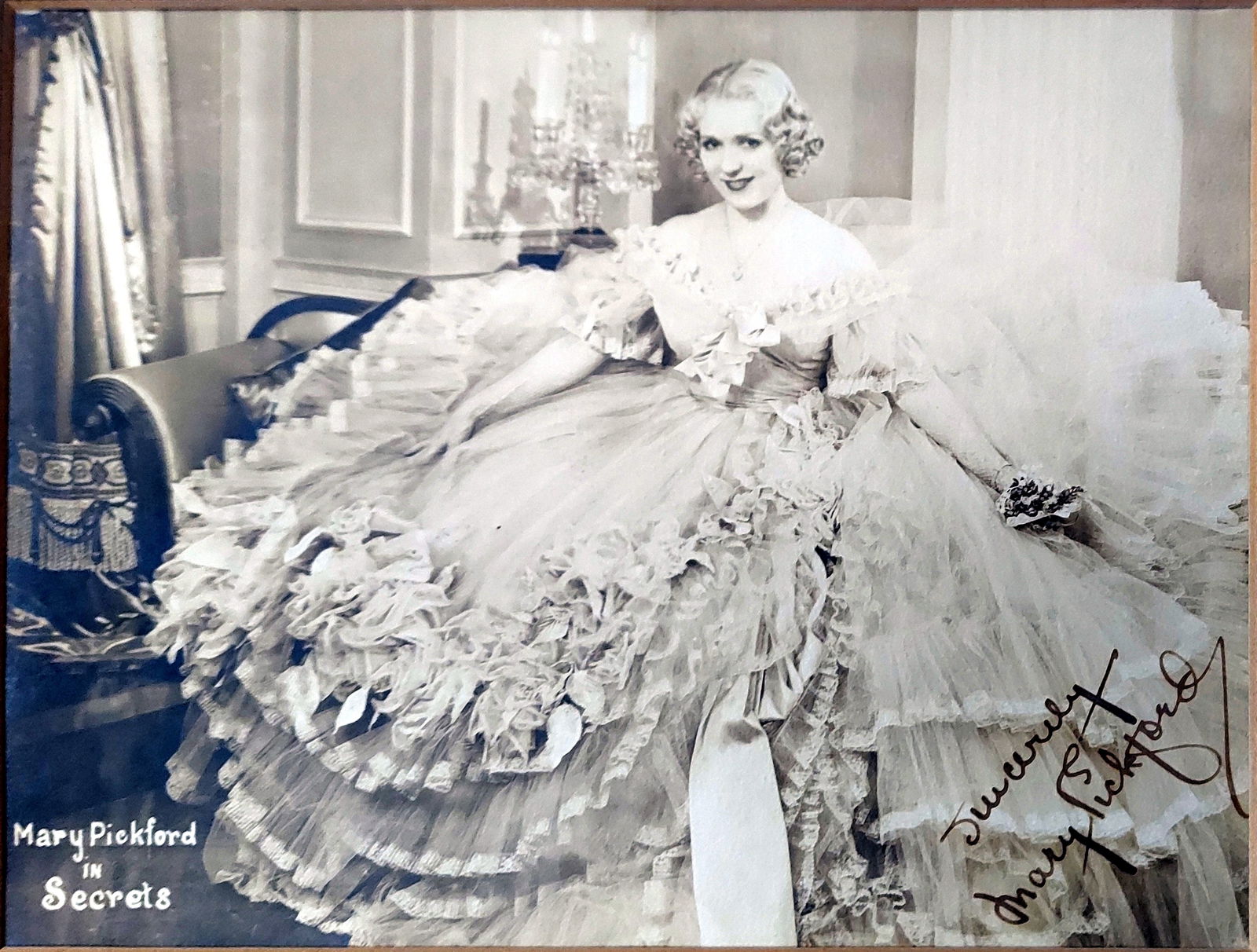 Mary Pickford Signed Photograph, 1933 Gelatin Silver Print (1 of 5)