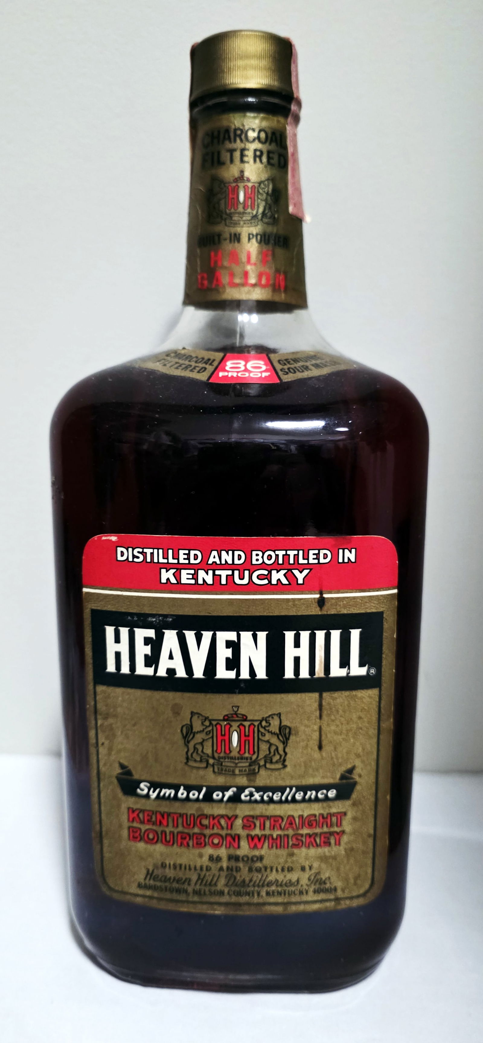 Heaven Hill Kentucky Straight Bourbon Whiskey Half Gallon1960s (1 of 5)