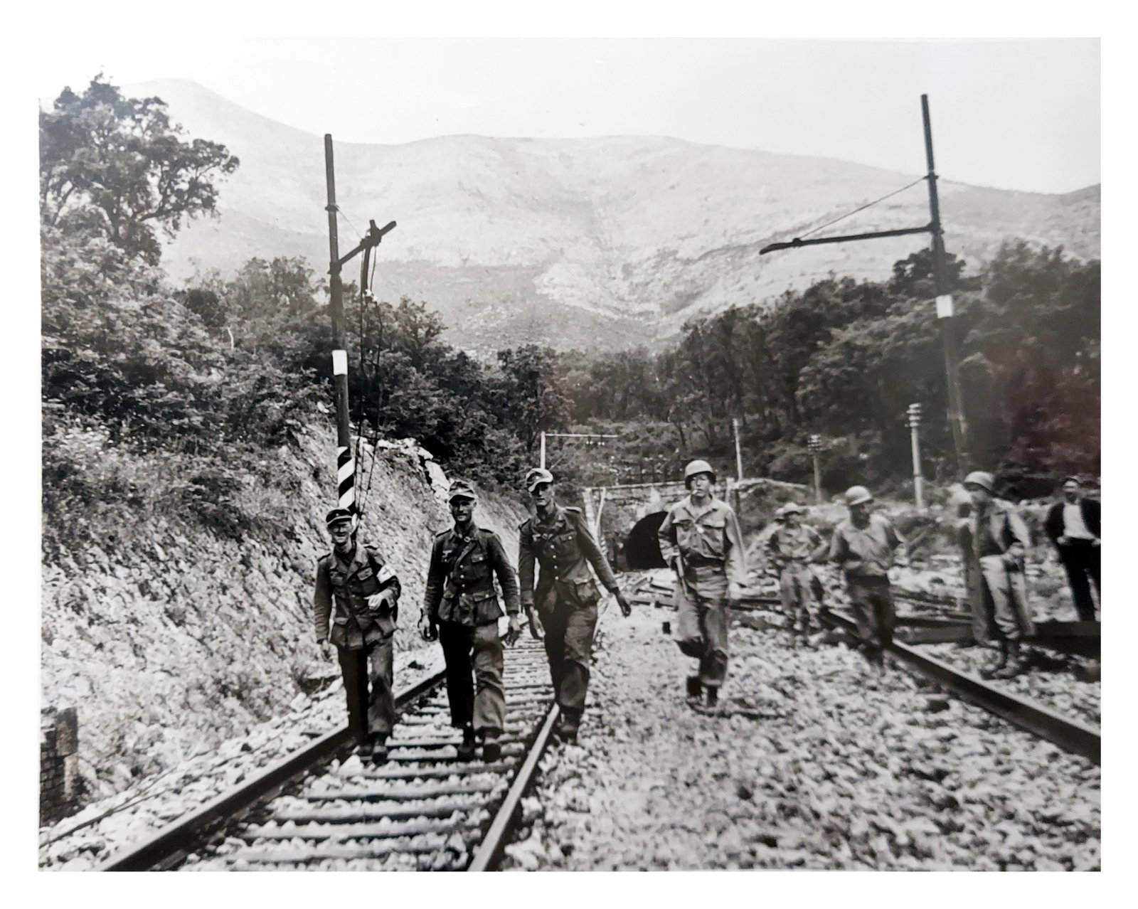 WWII Original Photograph: May 1944, Terracina, Italy: The original 1944 gelatin silver press photo of the U.S. 760th Tank Bn and 337th Infantry Regiment action by the Galleria di Mont'Orso Tunnel, between Terracina and Fondi towns in Italy. May 24, 1944.