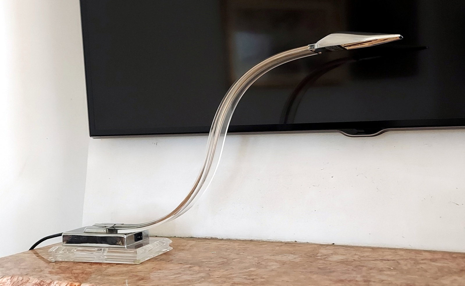 Modernist Italian Cobra Desk Lamp Arredoluce 1970s Lucite/Chrome (1 of 7)