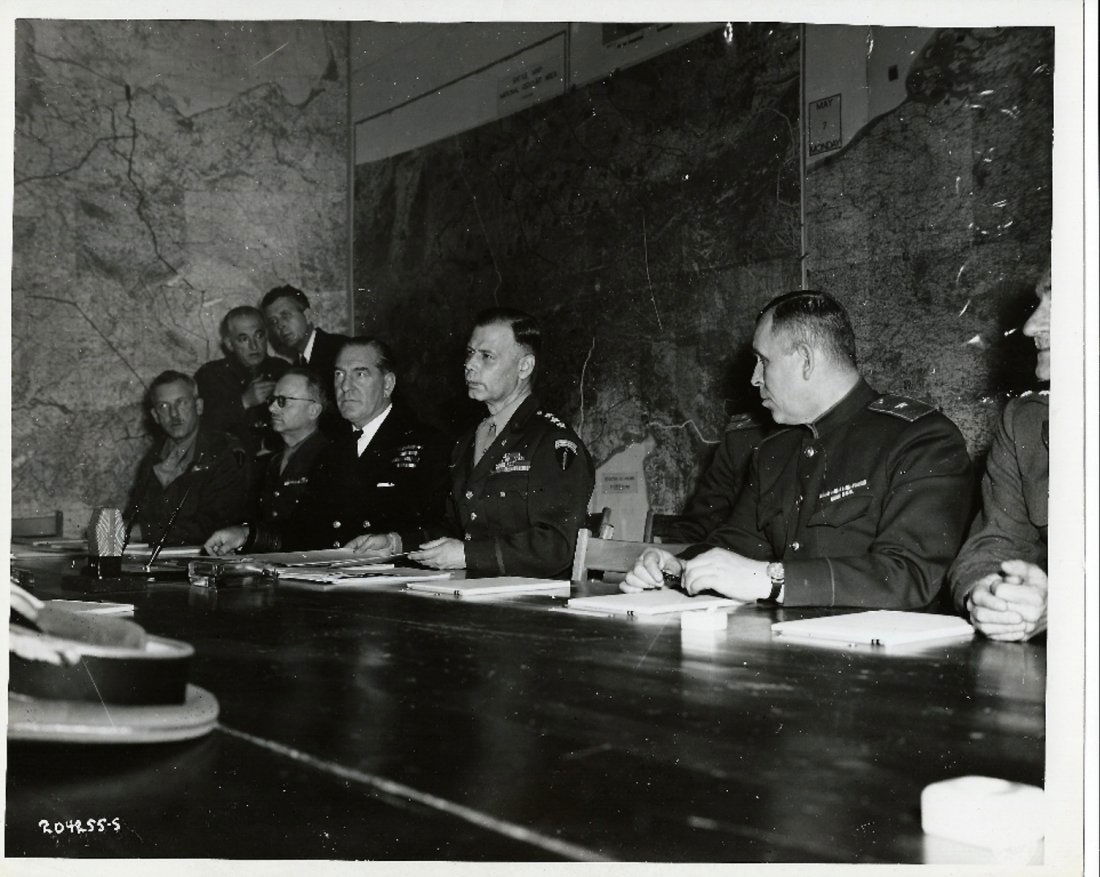 German Surrender Signing Reims Photo 5.6.1945: ORIGINAL WWII US SIGNAL CORPS PHOTO. - Rare Original USSC silver gelatin photograph of the German regime unconditional surrender signing ceremony in the war room of Supreme Headquarters Allied Expedit