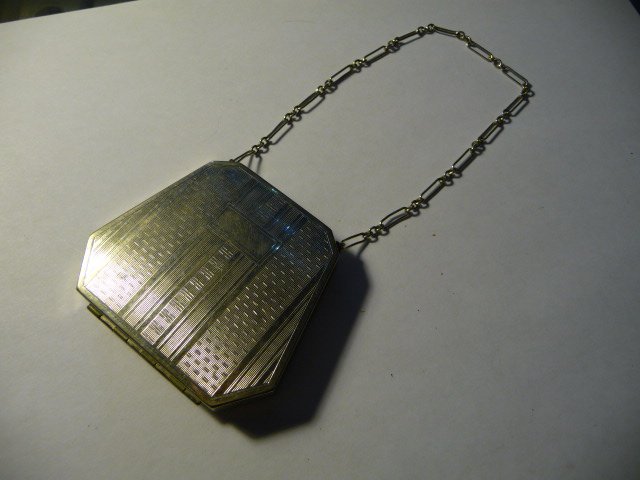 Vintage Chrome Wristlet Compact (1 of 1)