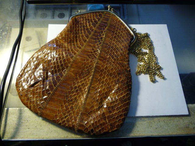 Vintage Ruth Saltz Crocodile Purse (1 of 2)