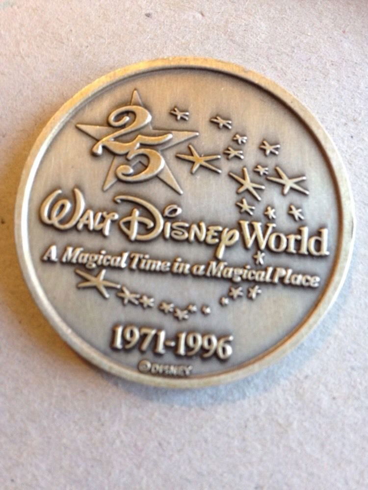Walt Disney World 25Th Anniversary medal (1 of 2)