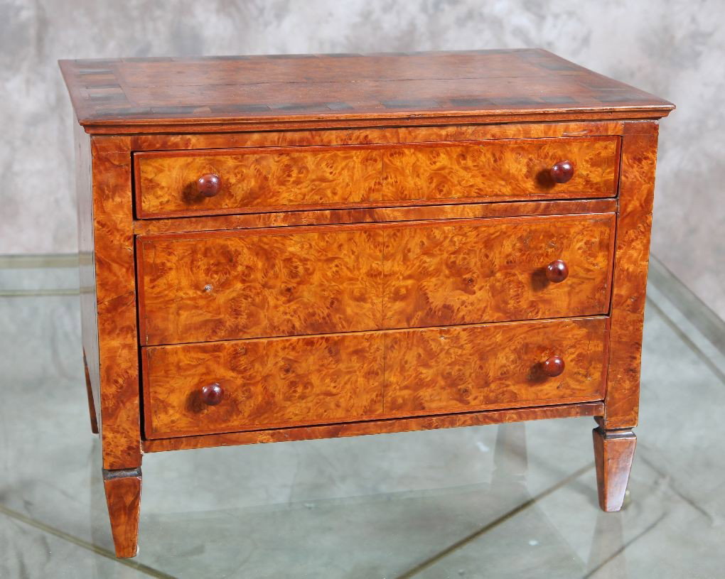 Early Sampler commode 19c: 19x12x15h split on top, absent one handle