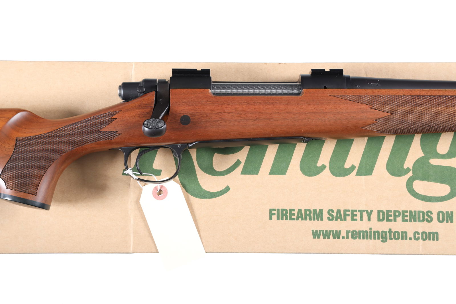 Remington 700 CDL Bolt Rifle .270 win: .270 win Serial # G6410359 Remington 700 CDL (Classic Deluxe) .270 Win with varnished checkered pistol grip stop with pistol grip cap and drop magazine floorplate. 5 round magazine with Limbsaver reco