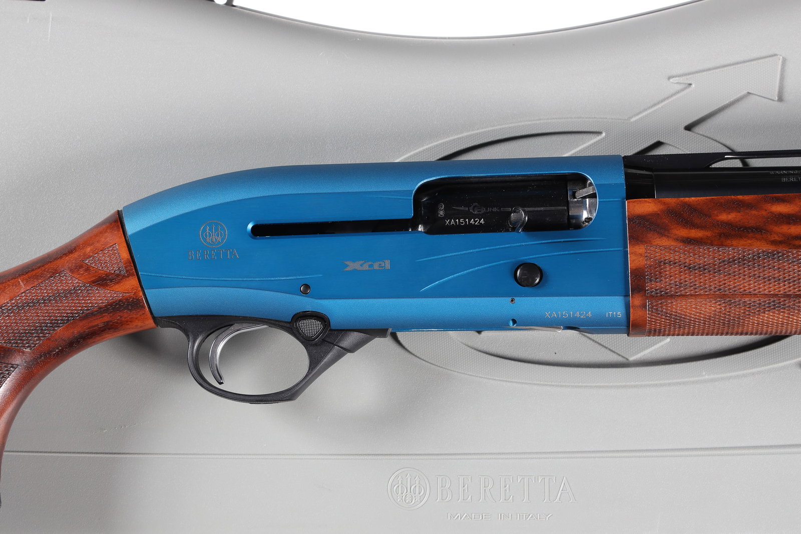 Beretta A400 Xcel Semi Shotgun 12ga: 12ga Serial # XA151424 Beretta A400 Exel Sporting. 28" Sporting Vent rib bbl with interchangeable chokes. 2 2/3" & # " ammunition capable. Blue finished with Anodised bright blue finished receiver wit