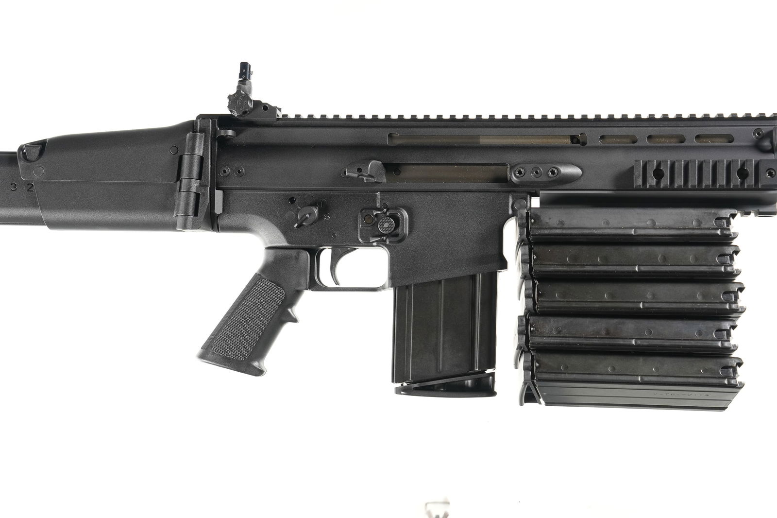 FN SCAR 17S Semi Rifle 7.62x51mm: 7.62x51mm Serial # HC33669 FN Scar Civilian Heavy Battle rifle. Black anodized finish with 16" flash hider equipped Bbl. Folding combat sights. Collapsible/ side folding butt stock with adjustable com