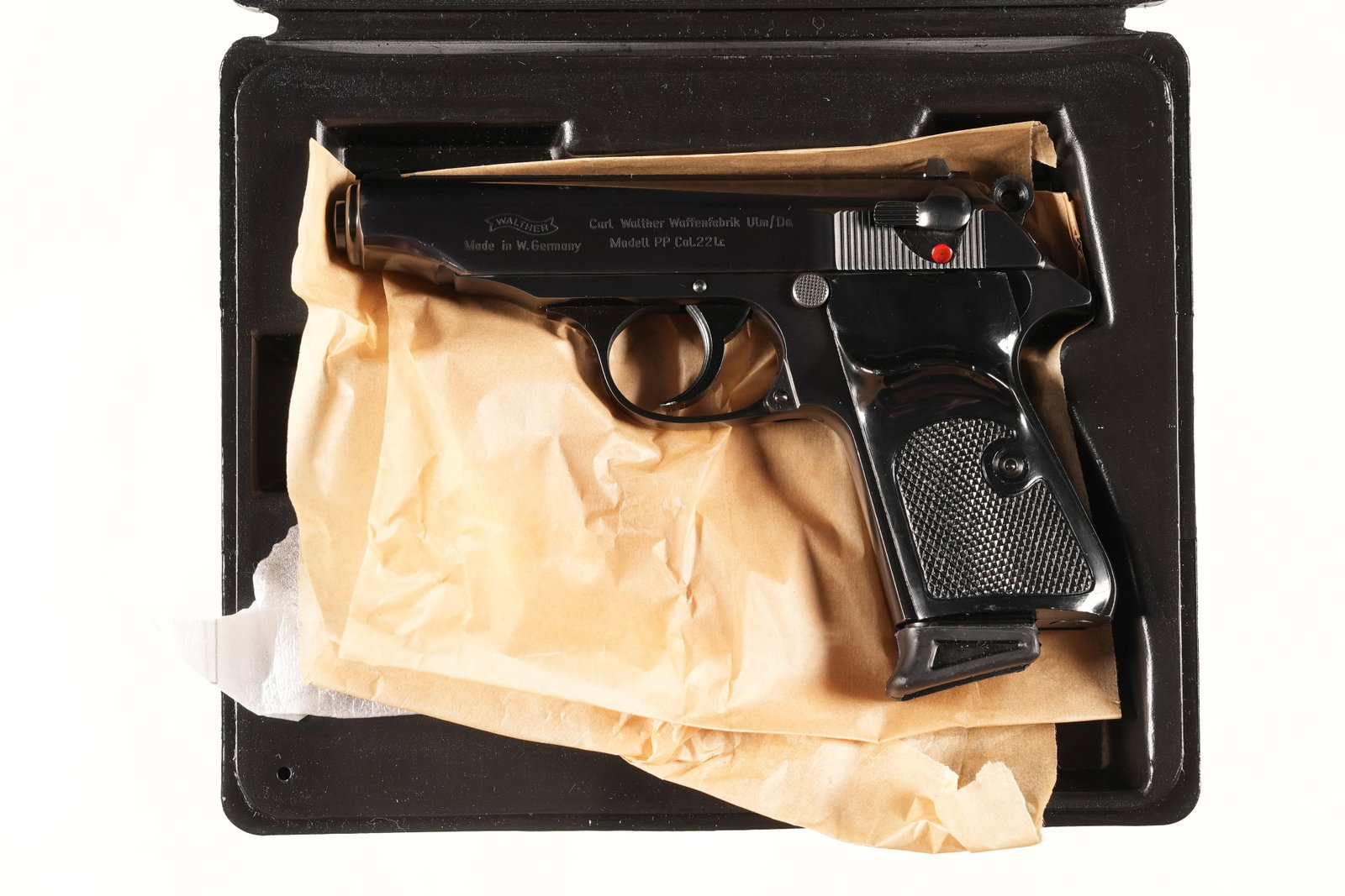 A4367 Walther PP Pistol .22lr: .22lr Serial # 45115LR with extra magazine modern