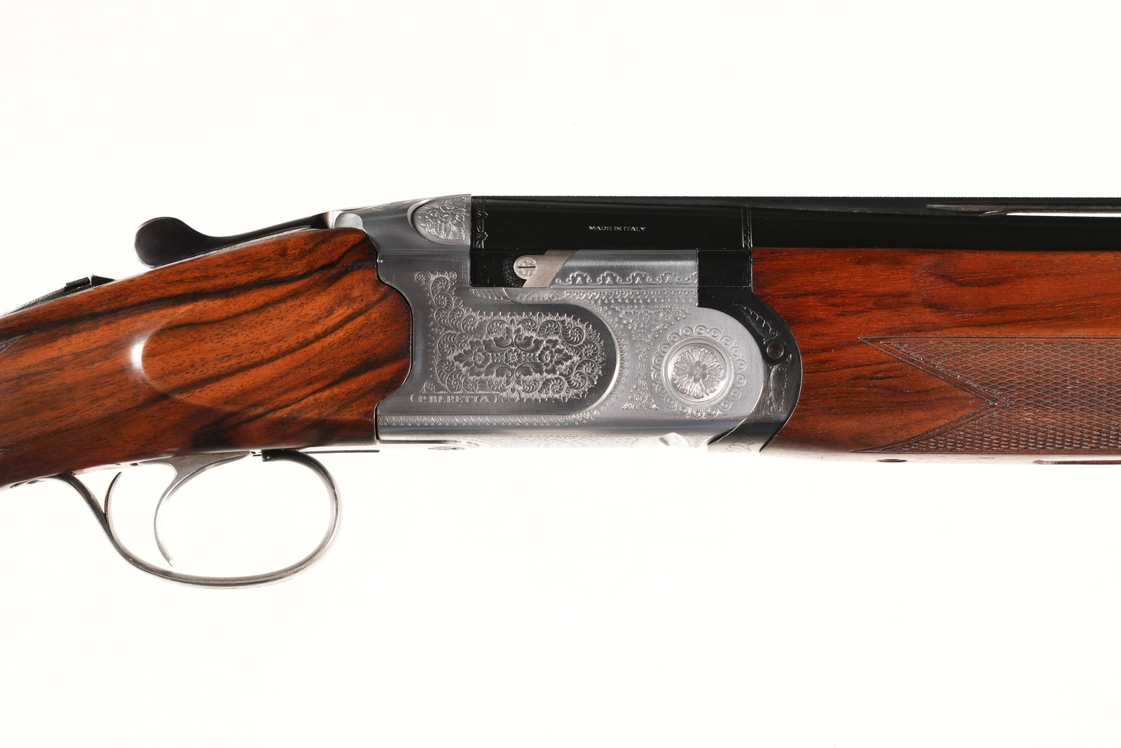 Beretta Mod S686 Special O/U Shotgun 12ga: 12ga Serial # E69598B Beretta Model 686 Special 12 Ga with 28" vent rib Bbl, 2 3/4" chambers with factory interchangeable chokes (4 included w/ wrench). Single selective trigger with ejectors. Coin fi
