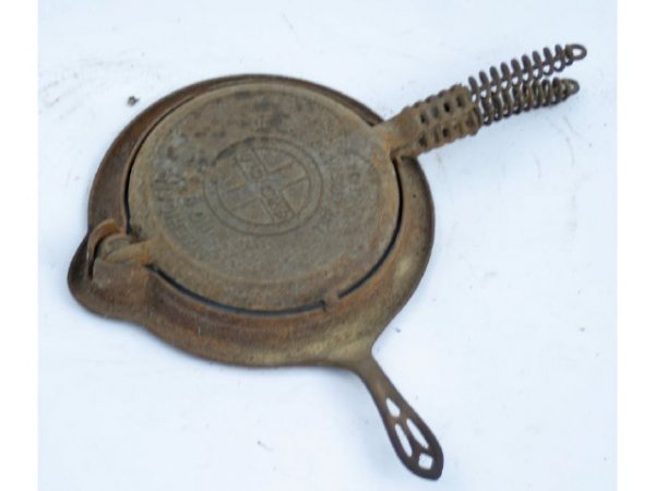 Griswold No8 waffle iron: Griswold No8 waffle iron; Live auction by Montrose Auction, Inc. Established 1977. We accept PayPal, Money Orders. All items shipped from Montrose, GA 31065 if not picked up at the sale site. Unable t
