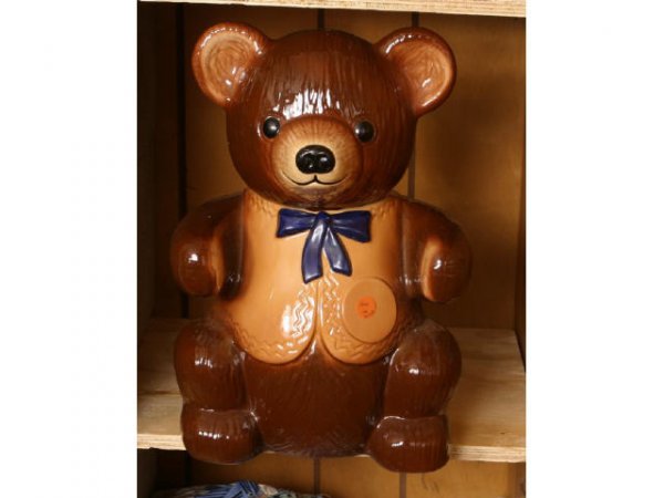 Cookie Jar - Bear, Regal-Kraft, Inc - 1982, some: Cookie Jar - Bear, Regal-Kraft, Inc - 1982, some d Live auction by Montrose Auction, Inc. Established 1977. We accept PayPal, Money Orders. All items shipped from Montrose, GA 31065 if not picked up a