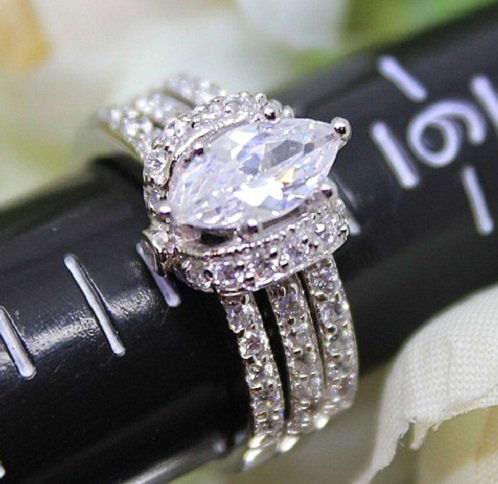 Size 8 Solid 925 Sterling Silver Marquise CZ Ring (1 of 1)