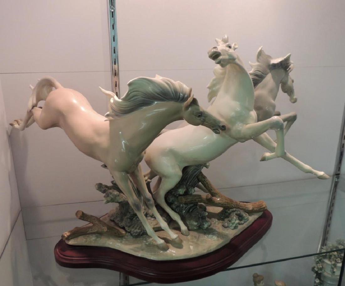 Lladro Porcelain Figurine Featuring 3 Horses Running (1 of 6)