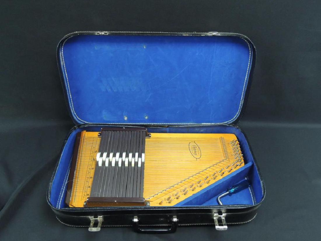 Vintage Silvertone Autoharp with Original Case (1 of 5)