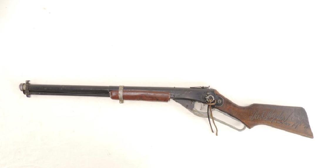 Vintage Daisy Red Ryder Model 94 Carbine BB Gun: Plymouth Mi., Working Condition